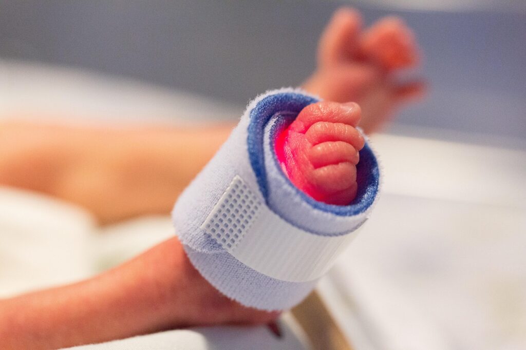 bebe-con-cuidados-especiales-gracias-a-la-neonatologia-moderna