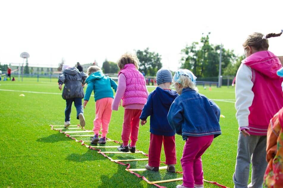 ninos-jugando-y-salud-mental-infantil