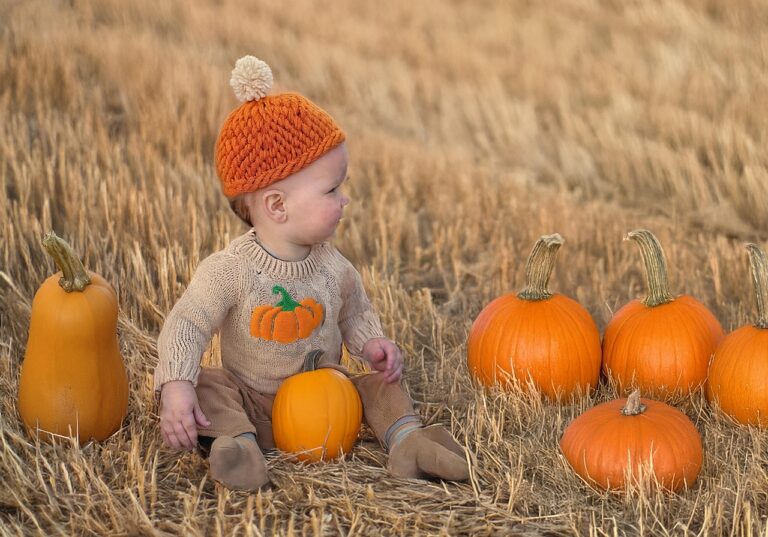 nino-entre-calabazas-sobre-la-obesidad-infantil