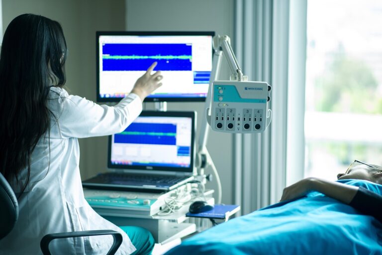 ¿Seguro de vida o seguro de salud? Todo lo que necesitas saber para proteger a tu familia